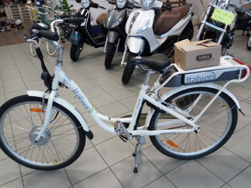 Acma Store | Vendita online di Biciclette, Scooter, Bici elettriche, componenti ed accessori a Modena